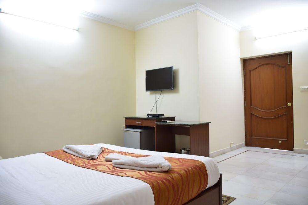 Hotel Alpine Glow Residency Crest Hajdarabad Zewnętrze zdjęcie